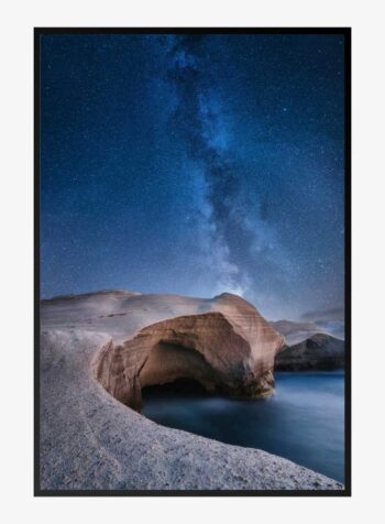 ภาพพิมพ์ละอองดาวเหนือผืนน้ำนิ่ง